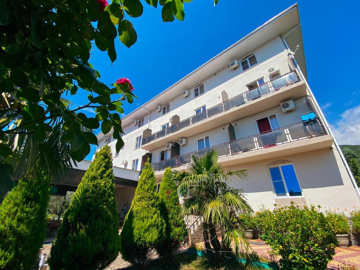 Park-hotel Abkhazia Tsandrypsh Bagian luar foto