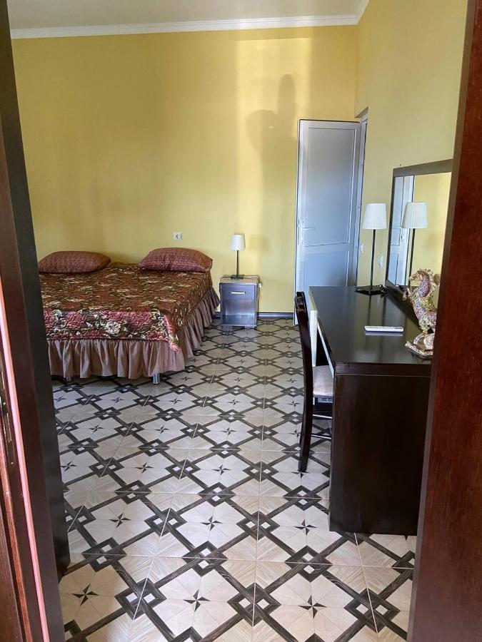 Park-hotel Abkhazia Tsandrypsh Bagian luar foto